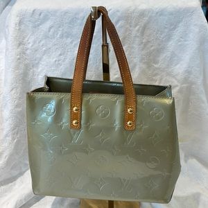 Louis Vuitton Monogram Vernis Reade PM